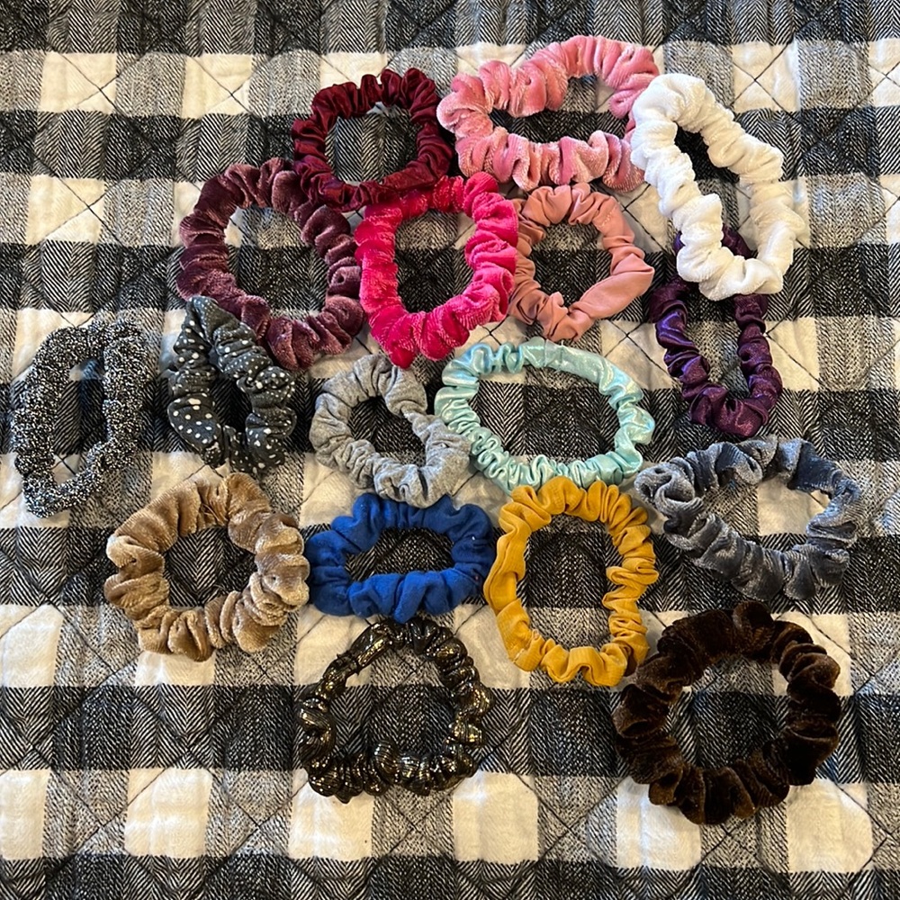 NWOT skinny scrunchies assorted - 17 pack